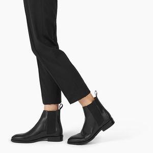 EUC Everlane Chelsea Boots